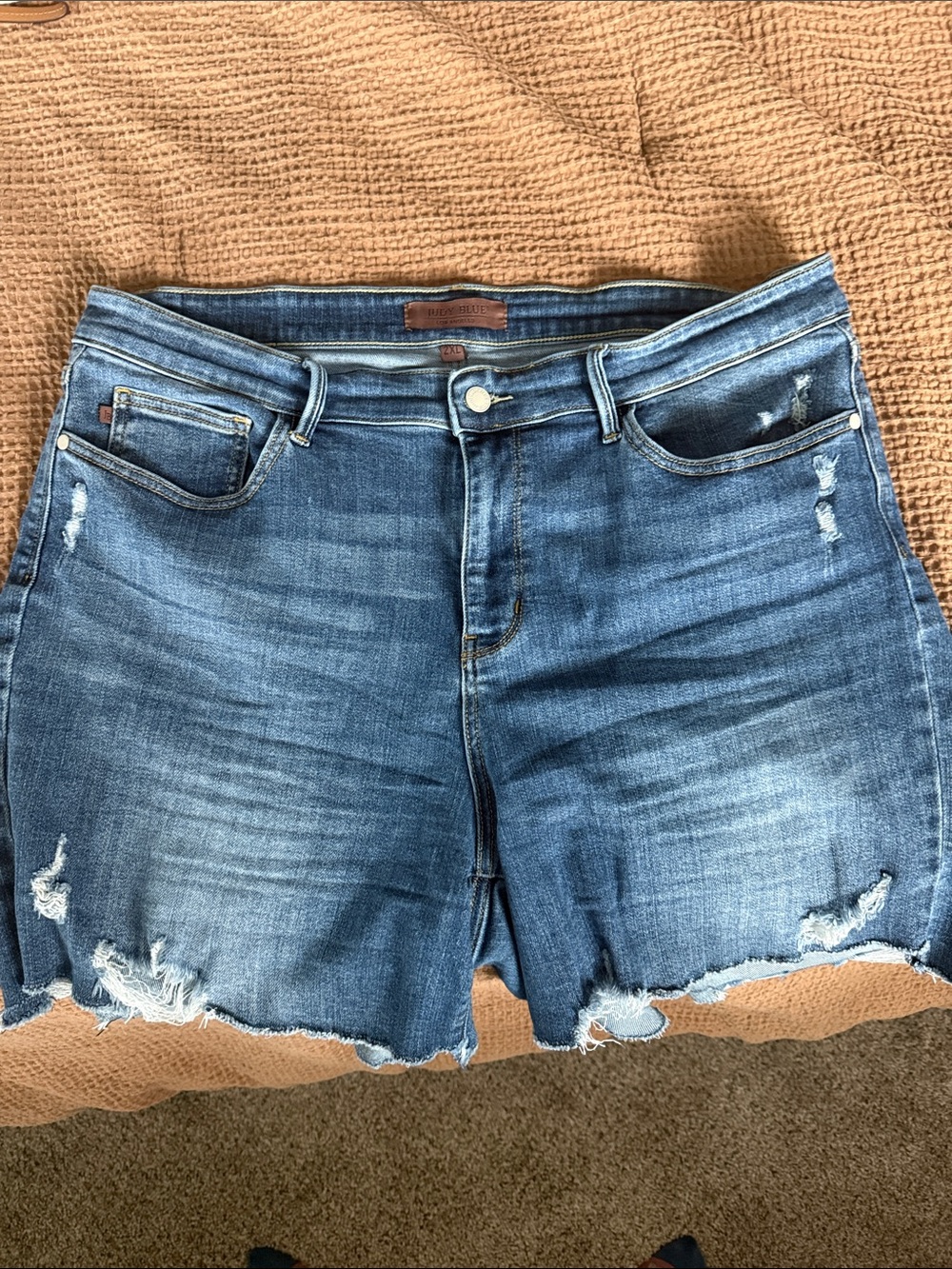 Judy Blue distressed blue jean shorts 2XL